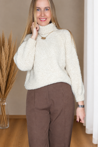 sweter-golf-bukla-smietana.png
