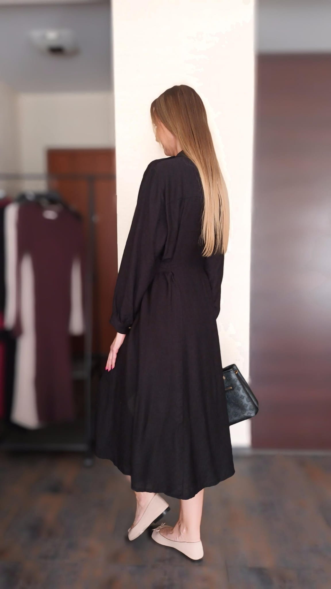 sukienka-szmizjerka-rozpinana-czarna-wiskozowa