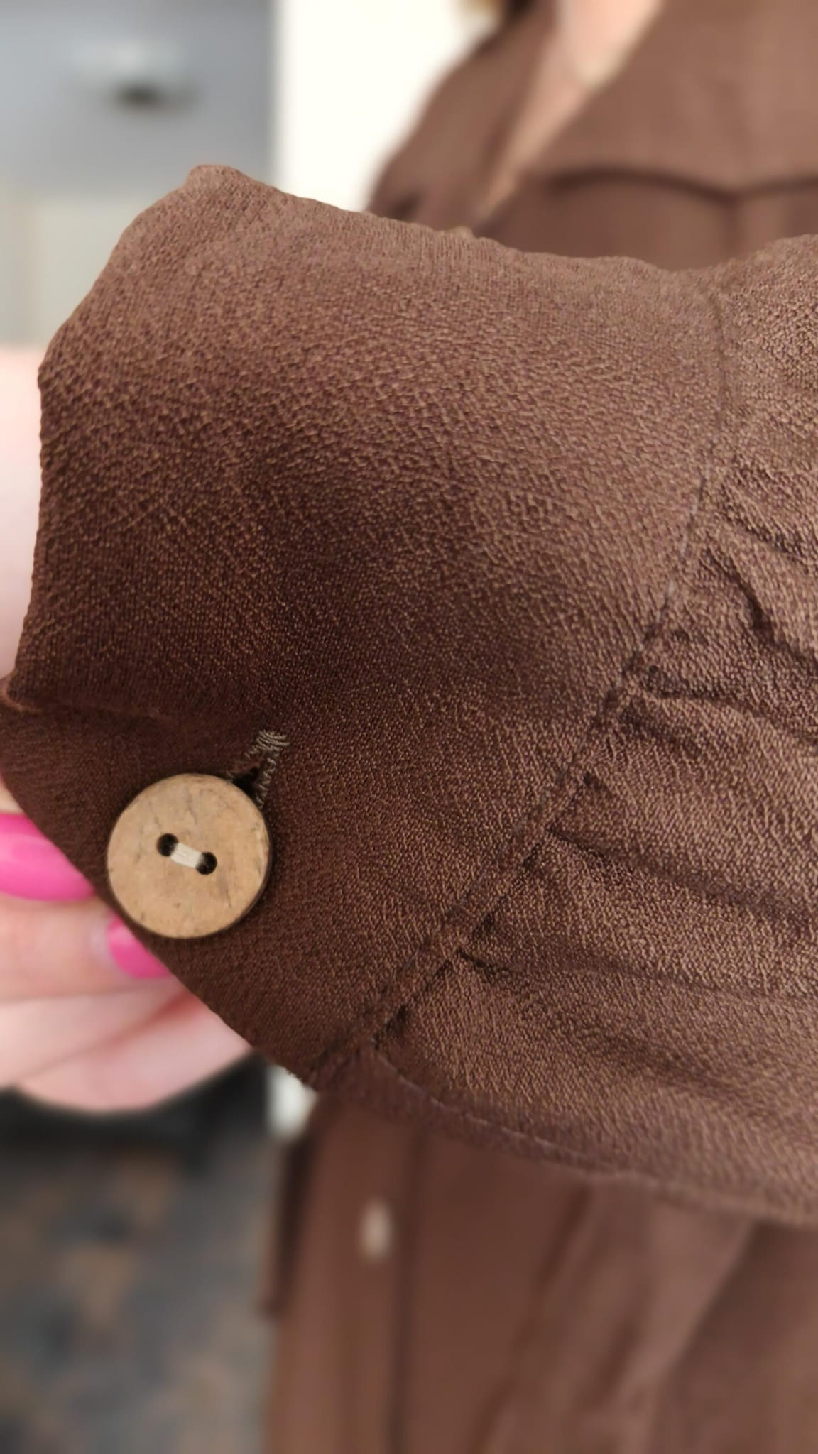 sukienka-szmizjerka-rozpinana-brazowa-wiskozowa-guzik