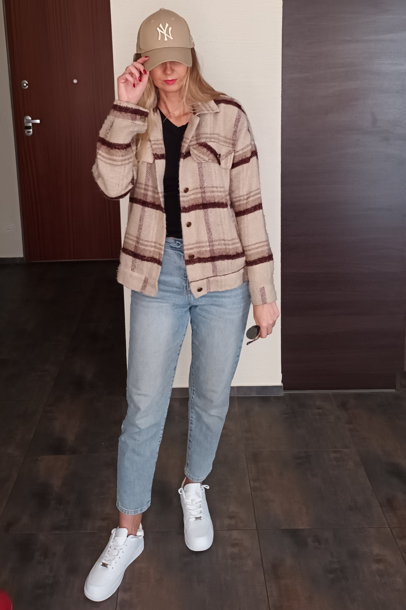 kurtka-kratka-czekoladowo-bezowa-jesien