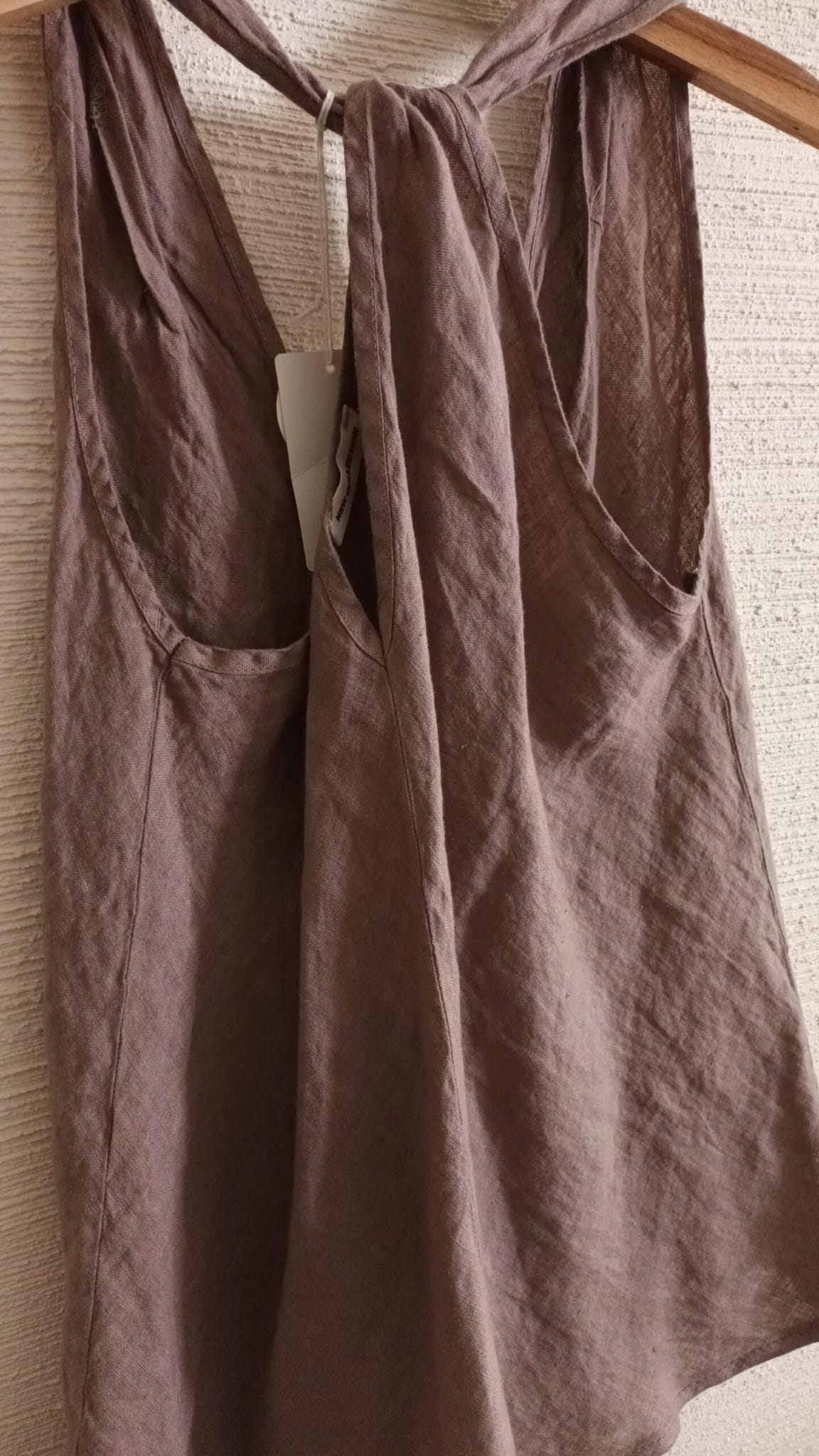 top-lniany-broszka-dekolt-v-mokka (6)