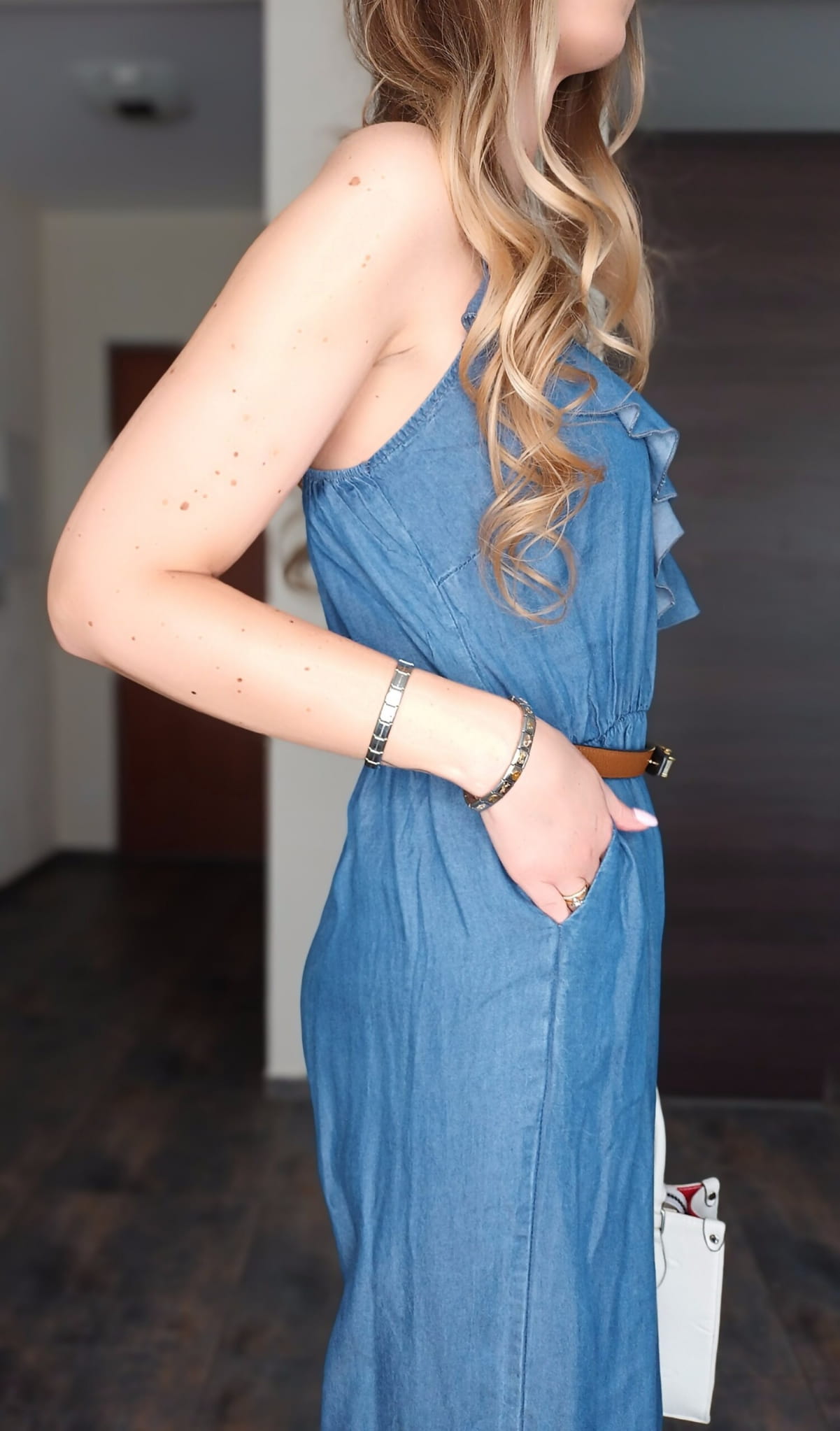 Kombinezon-jeansowy-dlugi-falbanki-ramiaczka-niebieski (8)