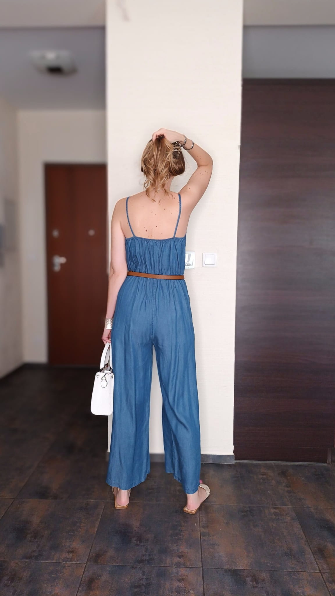 Kombinezon-jeansowy-dlugi-falbanki-ramiaczka-niebieski (10)