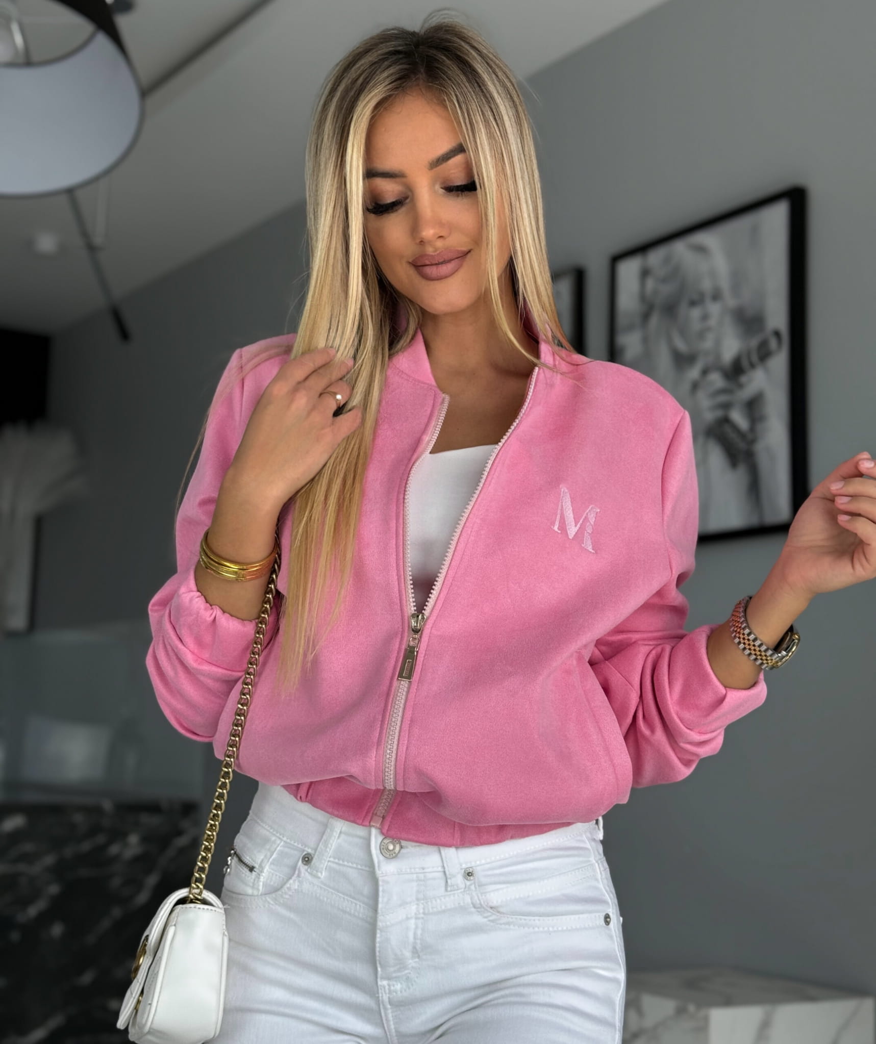 bomberka-zamszowa-rozowa-mila-krotka-z-bawelna-polski-producent-modna-kurtka-damska-na-wiosne-lato (6)