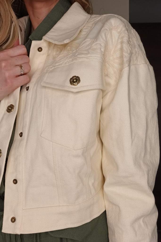 kurtka-kremowa-boho-fredzle (10)