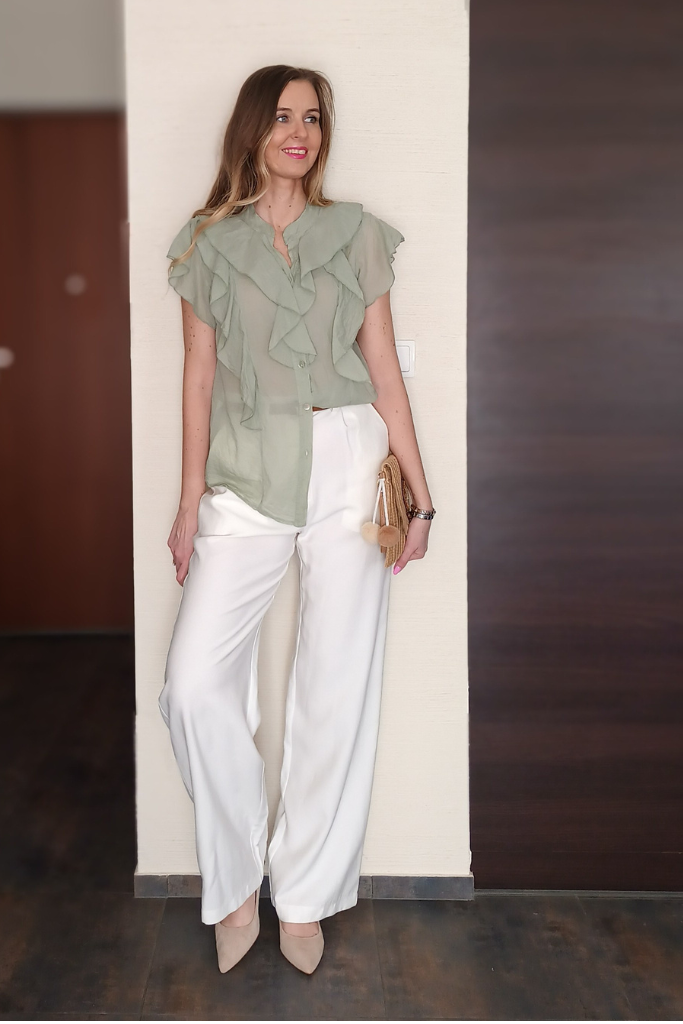 bluzka-oliwkowa-falbanki-krotki-rekaw-stylizacja